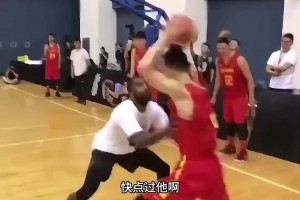 欧文单挑国青，真就降维打击呗..