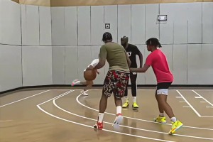 “让中投成为艺术，靠单打成为传奇”甜瓜依然优雅👍