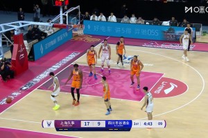 😲NBA盖帽王降维打击！怀特塞德大帽CBA榜眼，观感太凶残了！